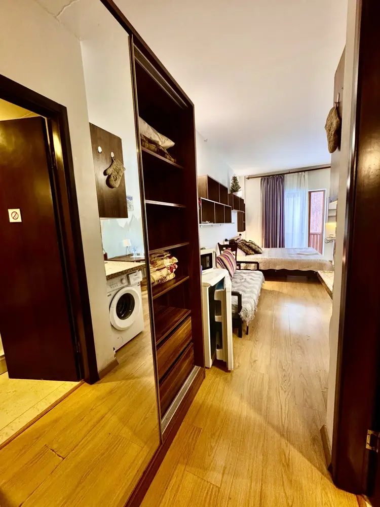 Apartment 109 photo 12