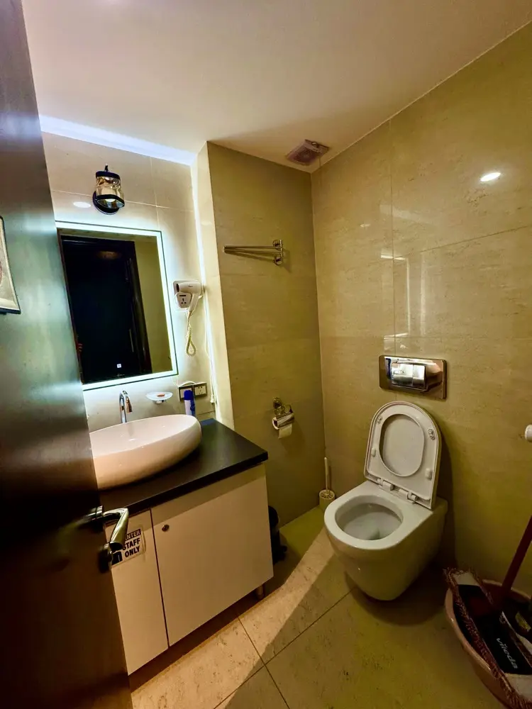 Apartment 327 photo 2