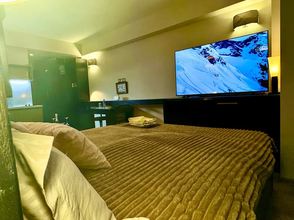 Apartment 327 photo 3